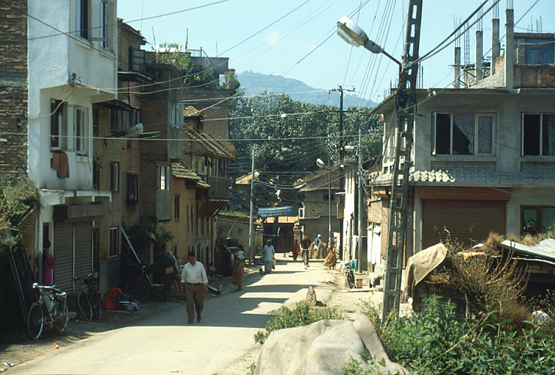 15_Kathmandu, straatbeeld in buitenwijk.jpg